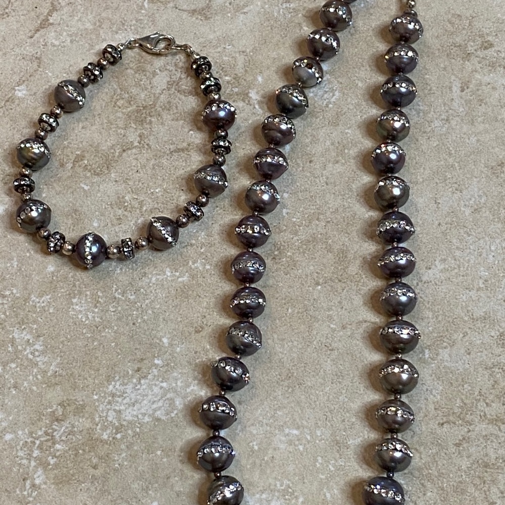 Pearl Necklace and matching bracelet